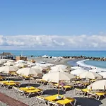 Trevi Village 4*