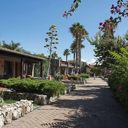 Hotel Trevi Village 4*