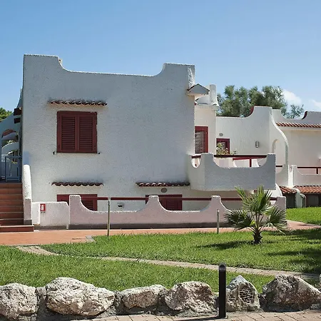 Trevi Village 4*