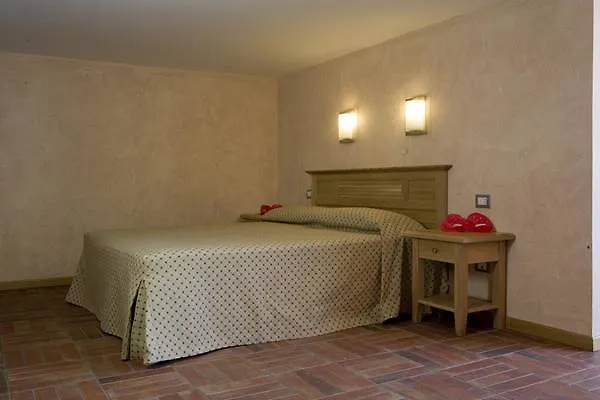 Trevi Village Hotel 4*