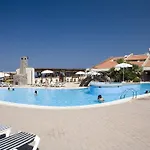 Ξενοδοχείο Trevi Village 4*