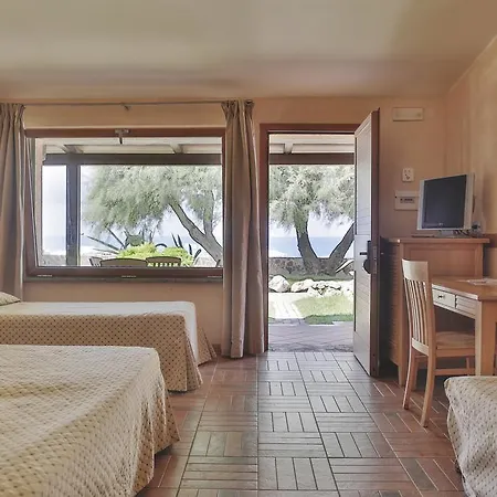 호텔 Trevi Village 4*