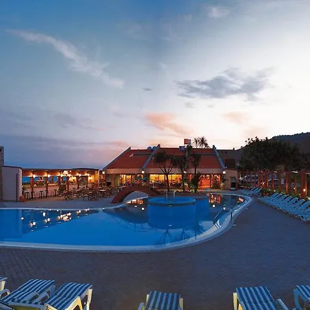 Trevi Village 호텔