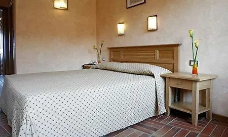 Hotel Trevi Village 4*