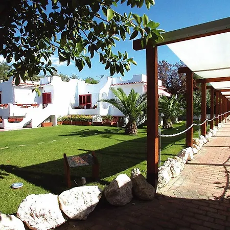 Hotell Trevi Village 4*