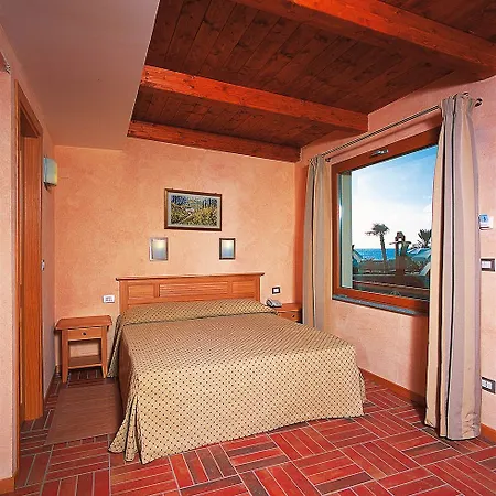 Trevi Village 4* 캄포라산지오바니